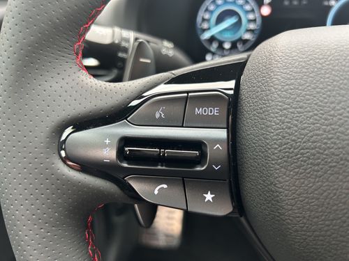https://csb-strapi-files.fsn1.your-objectstorage.com/inventory-cars/images/920a516c7f48e9ec7a41a9a1406677ac1aa51812/12_500_3044.jpg