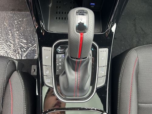 https://csb-strapi-files.fsn1.your-objectstorage.com/inventory-cars/images/920a516c7f48e9ec7a41a9a1406677ac1aa51812/33_500_6598.jpg