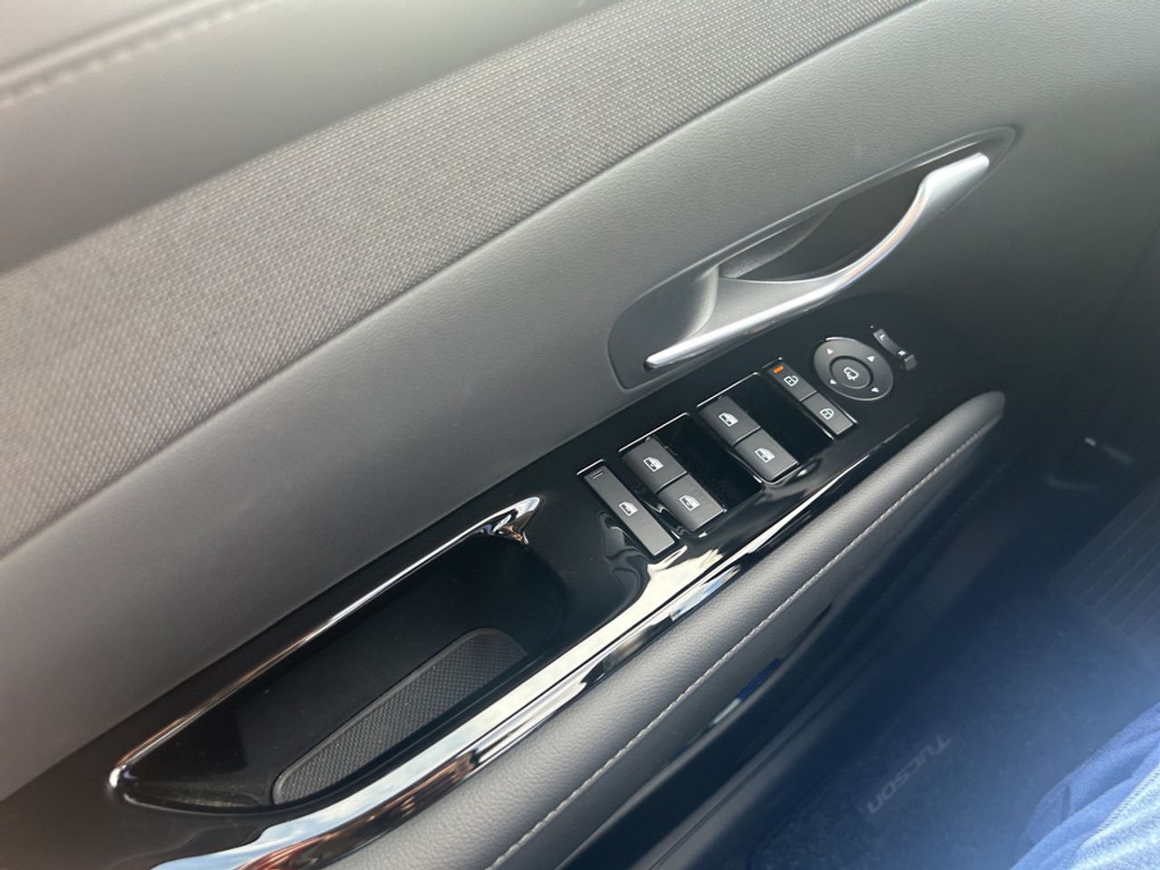 https://csb-strapi-files.fsn1.your-objectstorage.com/inventory-cars/images/92a8b48933f92cdb1be8e34b79f5ce2025efcbdf/13_1280_8761.jpg