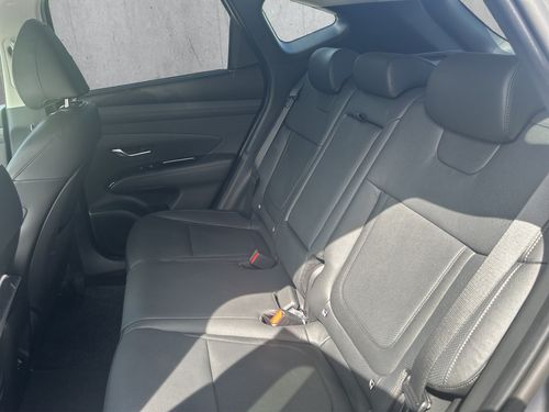 https://csb-strapi-files.fsn1.your-objectstorage.com/inventory-cars/images/92a8b48933f92cdb1be8e34b79f5ce2025efcbdf/15_500_2542.jpg