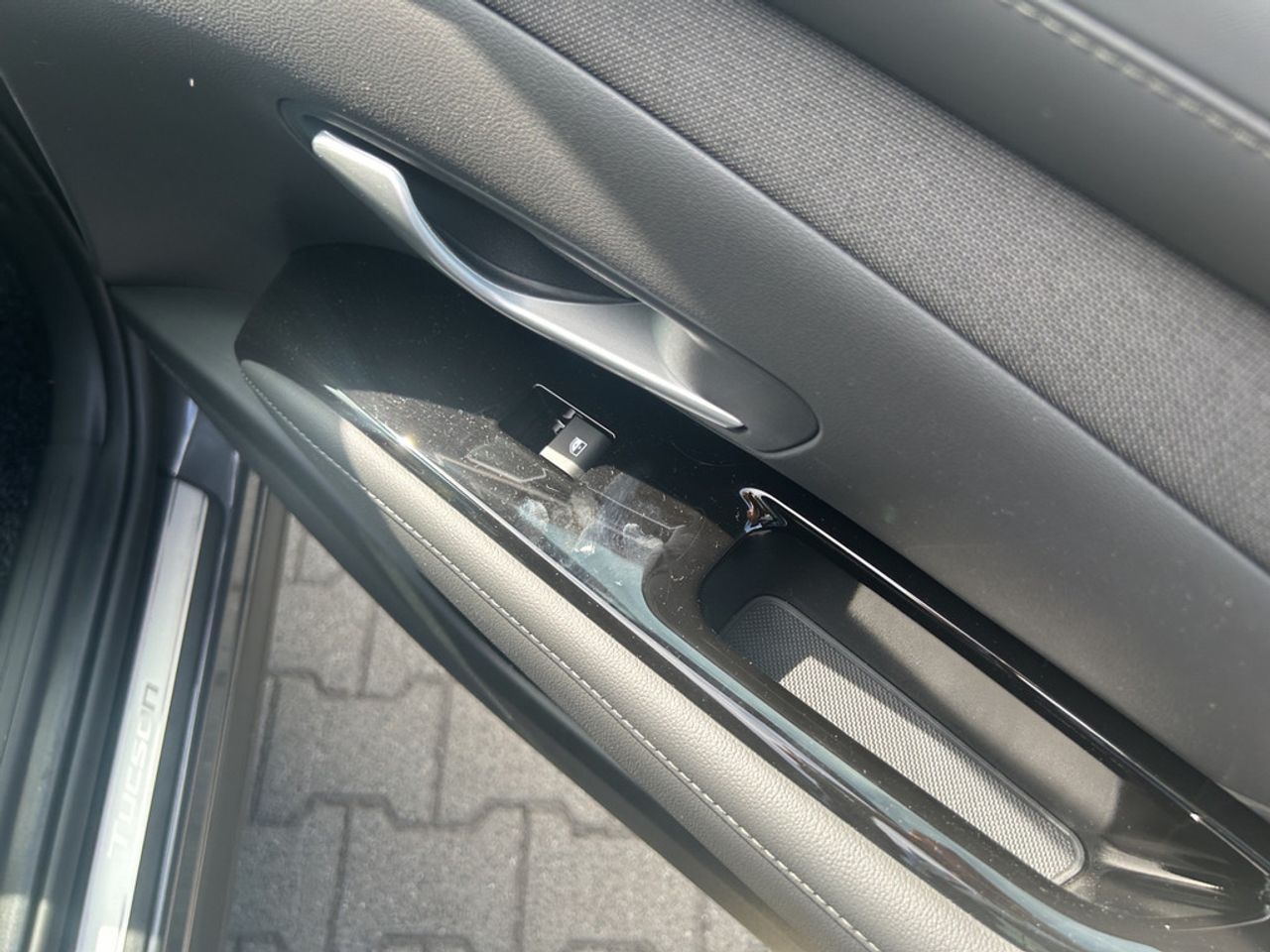 https://csb-strapi-files.fsn1.your-objectstorage.com/inventory-cars/images/92a8b48933f92cdb1be8e34b79f5ce2025efcbdf/21_1280_2339.jpg