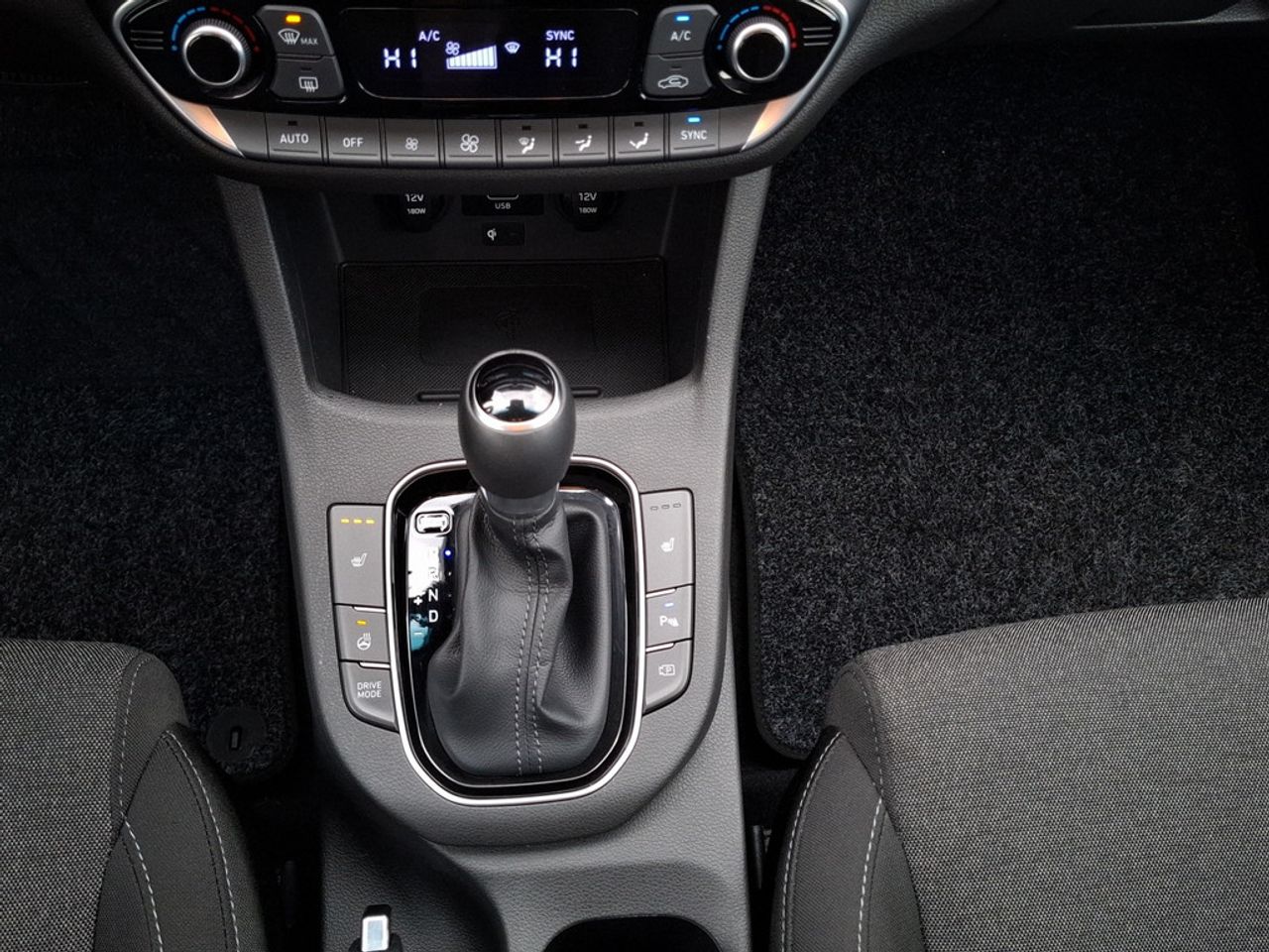 https://csb-strapi-files.fsn1.your-objectstorage.com/inventory-cars/images/92c2411b80b08e2cdccd696a801633328da23bab/17_1280_8101.jpg