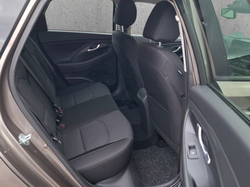 https://csb-strapi-files.fsn1.your-objectstorage.com/inventory-cars/images/92c2411b80b08e2cdccd696a801633328da23bab/19_500_1389.jpg