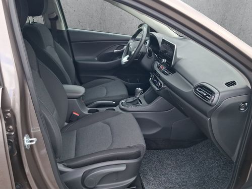 https://csb-strapi-files.fsn1.your-objectstorage.com/inventory-cars/images/92c2411b80b08e2cdccd696a801633328da23bab/20_500_1460.jpg