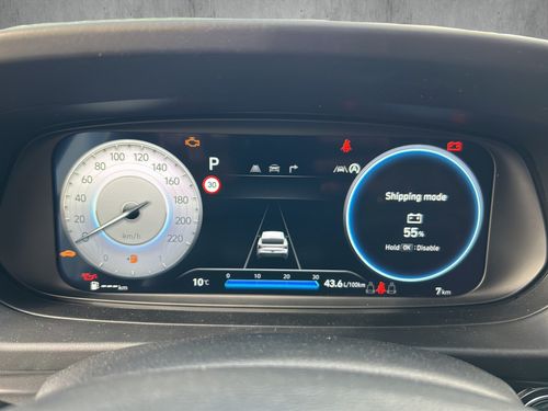 https://csb-strapi-files.fsn1.your-objectstorage.com/inventory-cars/images/9488f64e8993b90eab1a7349ba5e45d8b573aedf/11_500_7665.jpg