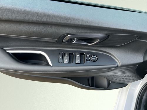 https://csb-strapi-files.fsn1.your-objectstorage.com/inventory-cars/images/9488f64e8993b90eab1a7349ba5e45d8b573aedf/13_500_8465.jpg