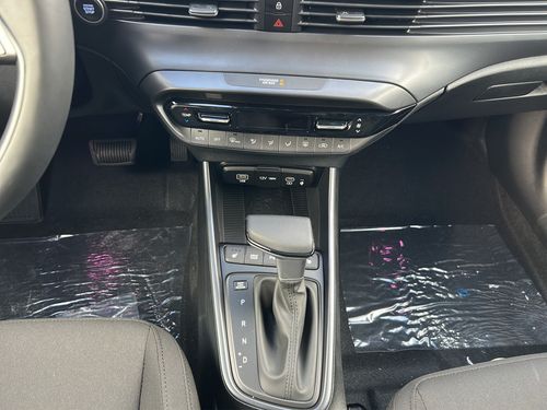 https://csb-strapi-files.fsn1.your-objectstorage.com/inventory-cars/images/9488f64e8993b90eab1a7349ba5e45d8b573aedf/17_500_7941.jpg