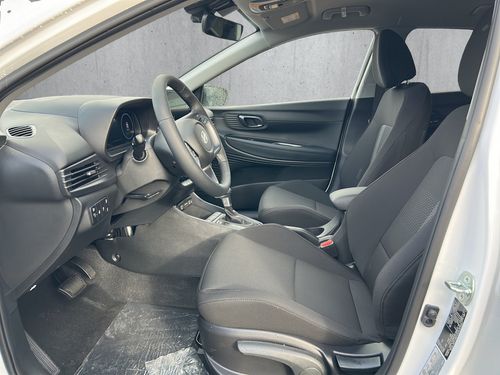 https://csb-strapi-files.fsn1.your-objectstorage.com/inventory-cars/images/9488f64e8993b90eab1a7349ba5e45d8b573aedf/9_500_9105.jpg