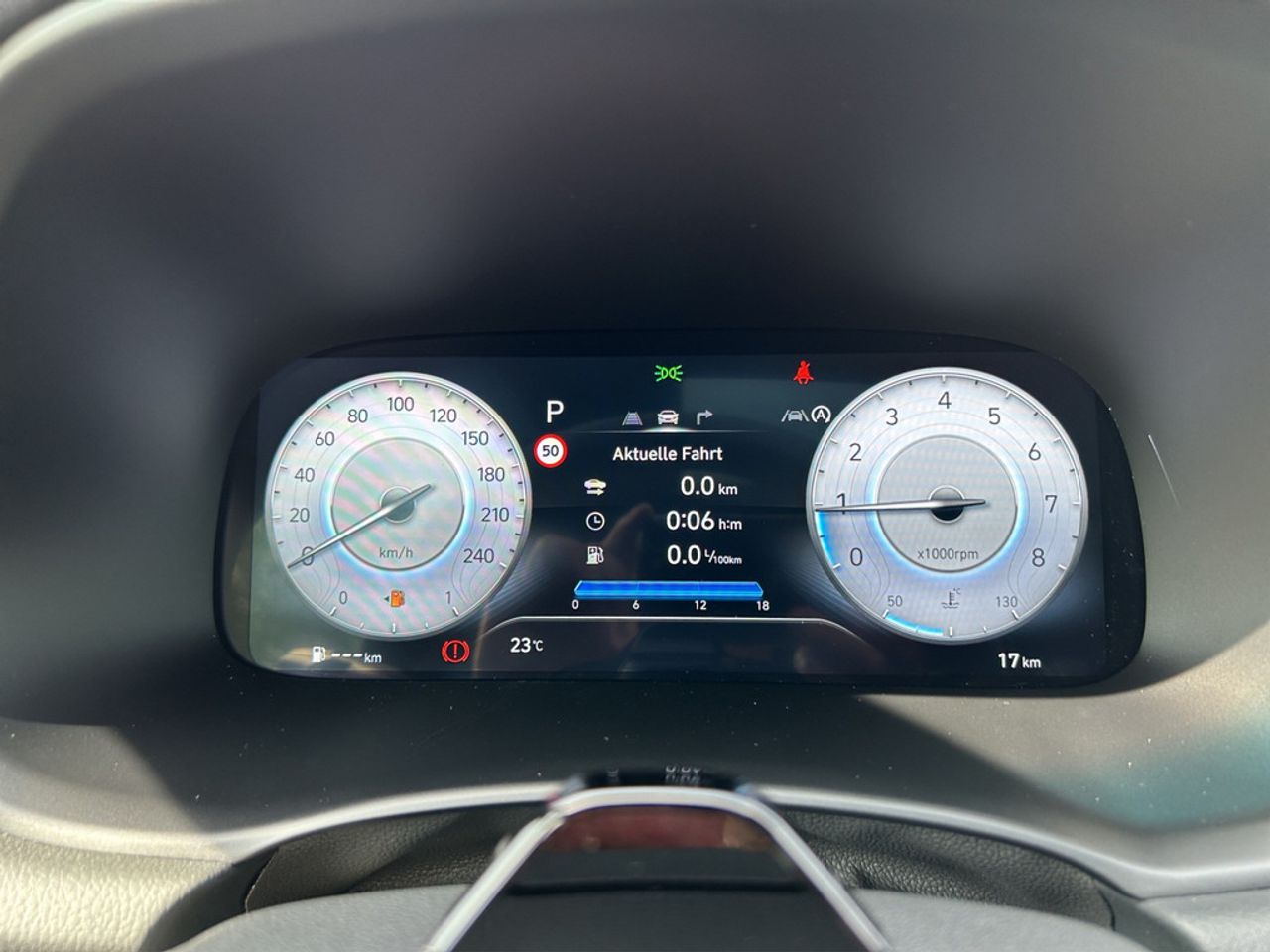 https://csb-strapi-files.fsn1.your-objectstorage.com/inventory-cars/images/94f8985f00a789cd656a32c9b1dc113fb4881153/11_1280_5522.jpg