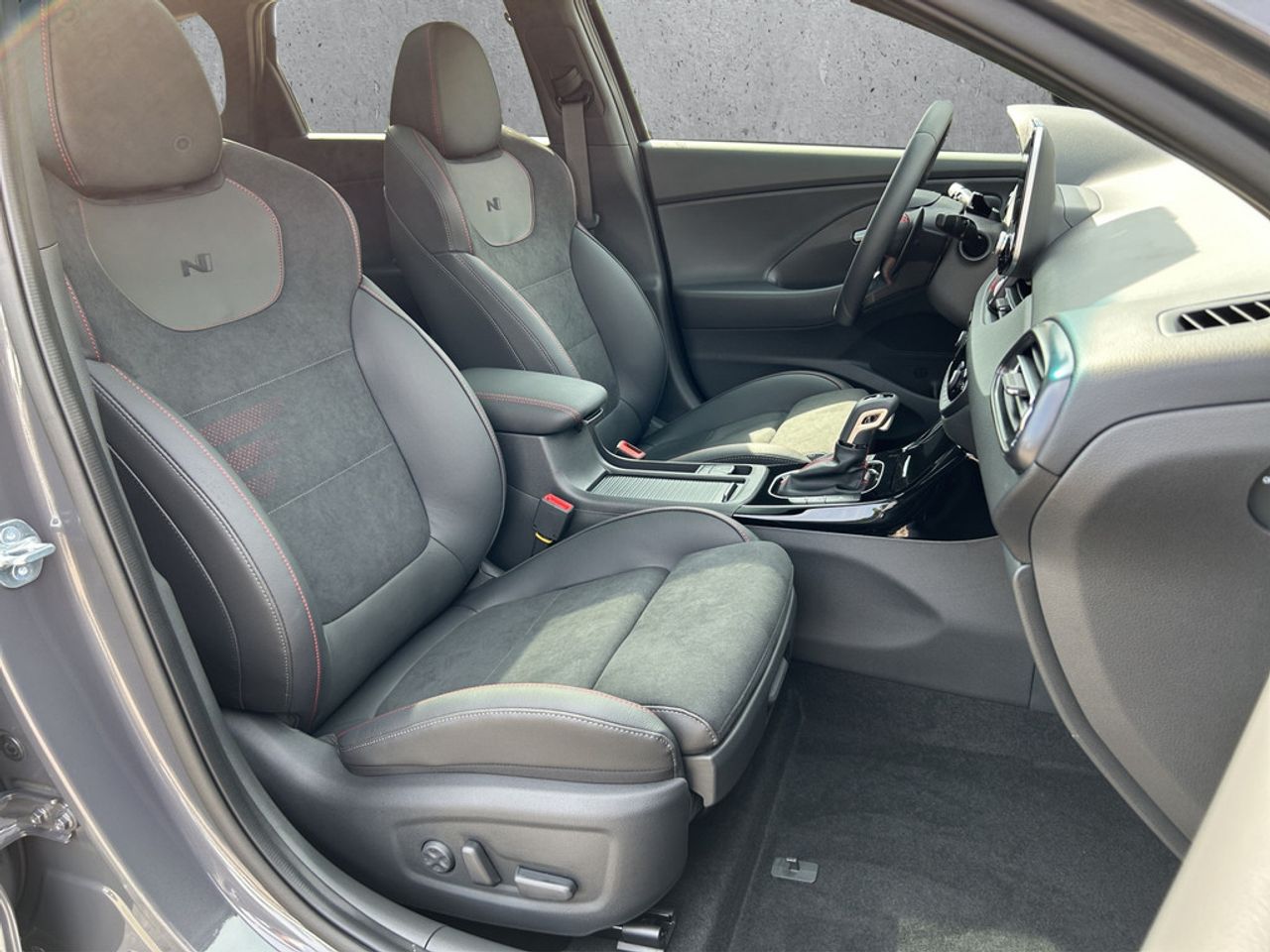 https://csb-strapi-files.fsn1.your-objectstorage.com/inventory-cars/images/94f8985f00a789cd656a32c9b1dc113fb4881153/19_1280_6311.jpg