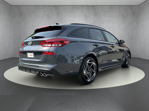 https://csb-strapi-files.fsn1.your-objectstorage.com/inventory-cars/images/94f8985f00a789cd656a32c9b1dc113fb4881153/6_500_8688.jpg
