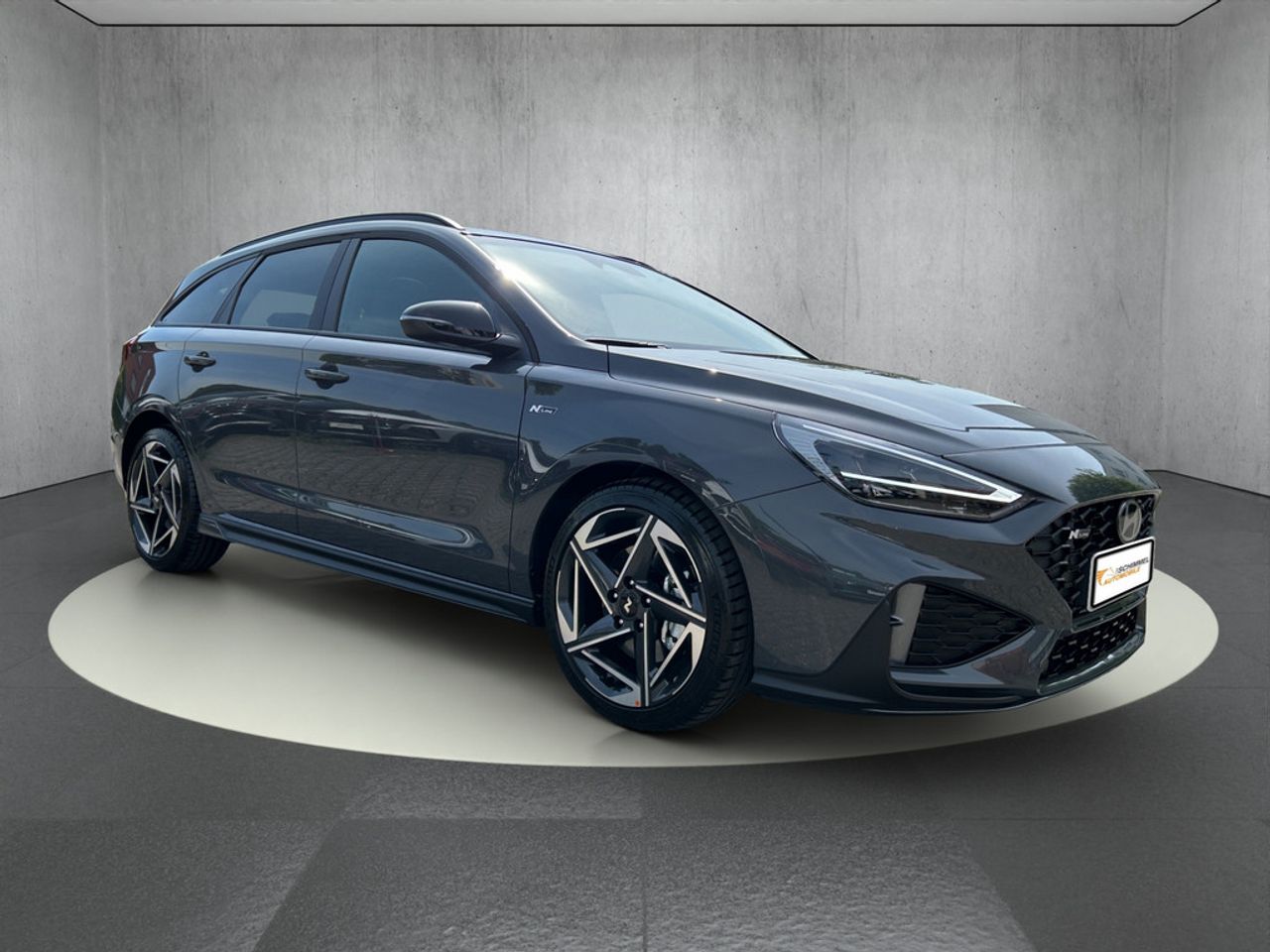 https://csb-strapi-files.fsn1.your-objectstorage.com/inventory-cars/images/94f8985f00a789cd656a32c9b1dc113fb4881153/8_1280_2919.jpg