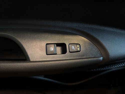 https://csb-strapi-files.fsn1.your-objectstorage.com/inventory-cars/images/9576c62596291c4b938be4b111fc0916091df0ff/20_500_6287.jpg