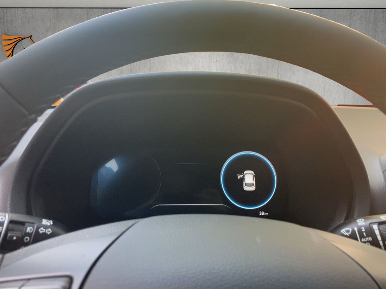 https://csb-strapi-files.fsn1.your-objectstorage.com/inventory-cars/images/95883e53d8d073cbb896ab019a82de7495d0605b/11_1280_3592.jpg