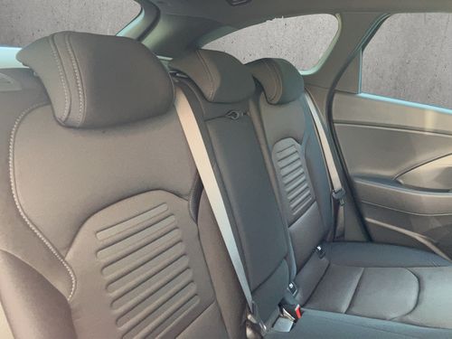 https://csb-strapi-files.fsn1.your-objectstorage.com/inventory-cars/images/95883e53d8d073cbb896ab019a82de7495d0605b/19_500_3085.jpg