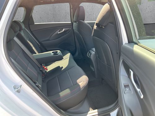 https://csb-strapi-files.fsn1.your-objectstorage.com/inventory-cars/images/9b5c225e00f48fbfc4e792b616866ffecb6313bc/19_500_7769.jpg