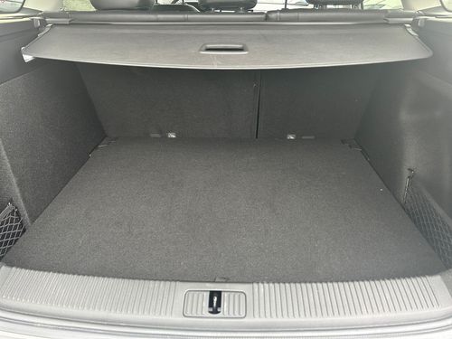 https://csb-strapi-files.fsn1.your-objectstorage.com/inventory-cars/images/9b6346560beeea6a07c363d062d6e1ccfee39fbe/10_500_7766.jpg