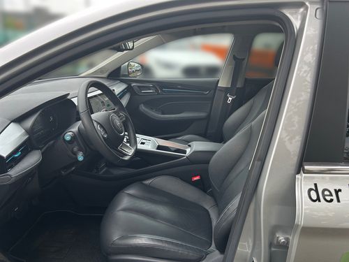 https://csb-strapi-files.fsn1.your-objectstorage.com/inventory-cars/images/9b6346560beeea6a07c363d062d6e1ccfee39fbe/6_500_9754.jpg