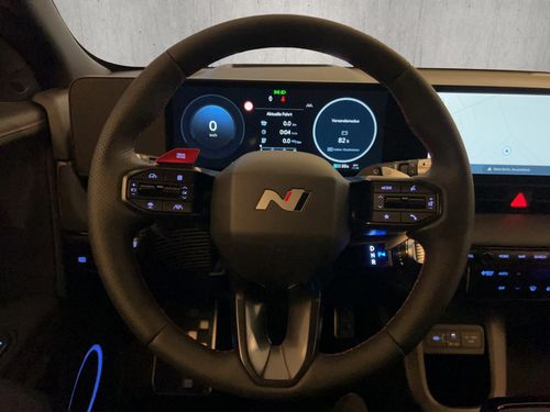 https://csb-strapi-files.fsn1.your-objectstorage.com/inventory-cars/images/9bb4ffa0d76a035b4510361372fb867ce6b508cd/10_500_4555.jpg