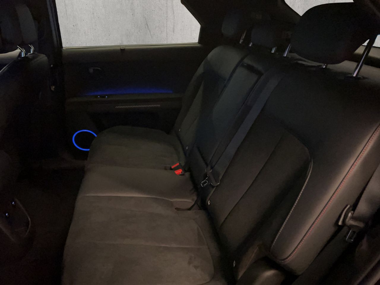 https://csb-strapi-files.fsn1.your-objectstorage.com/inventory-cars/images/9bb4ffa0d76a035b4510361372fb867ce6b508cd/15_1280_5866.jpg