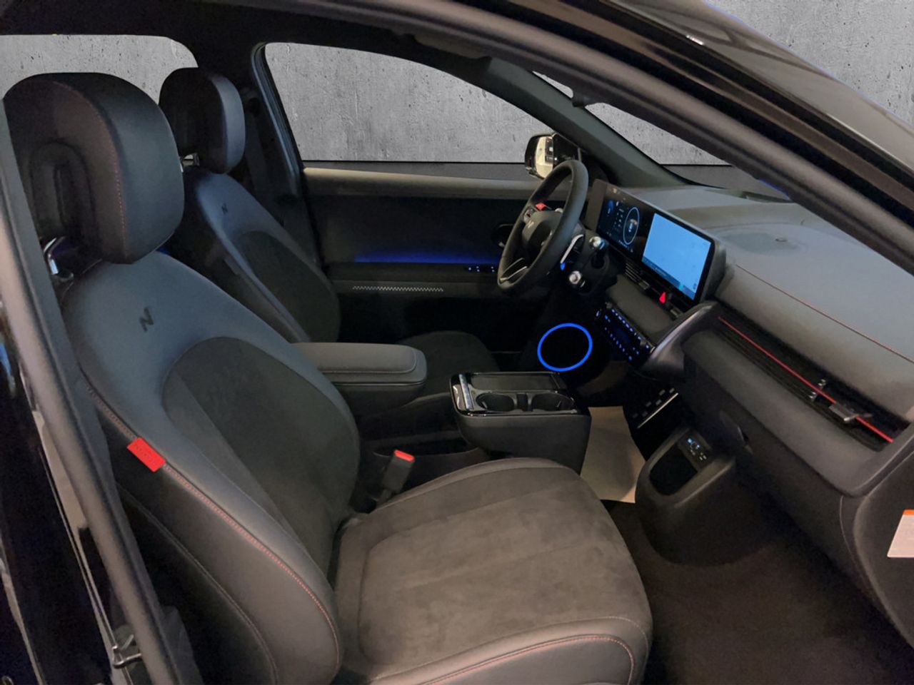 https://csb-strapi-files.fsn1.your-objectstorage.com/inventory-cars/images/9bb4ffa0d76a035b4510361372fb867ce6b508cd/20_1280_6724.jpg