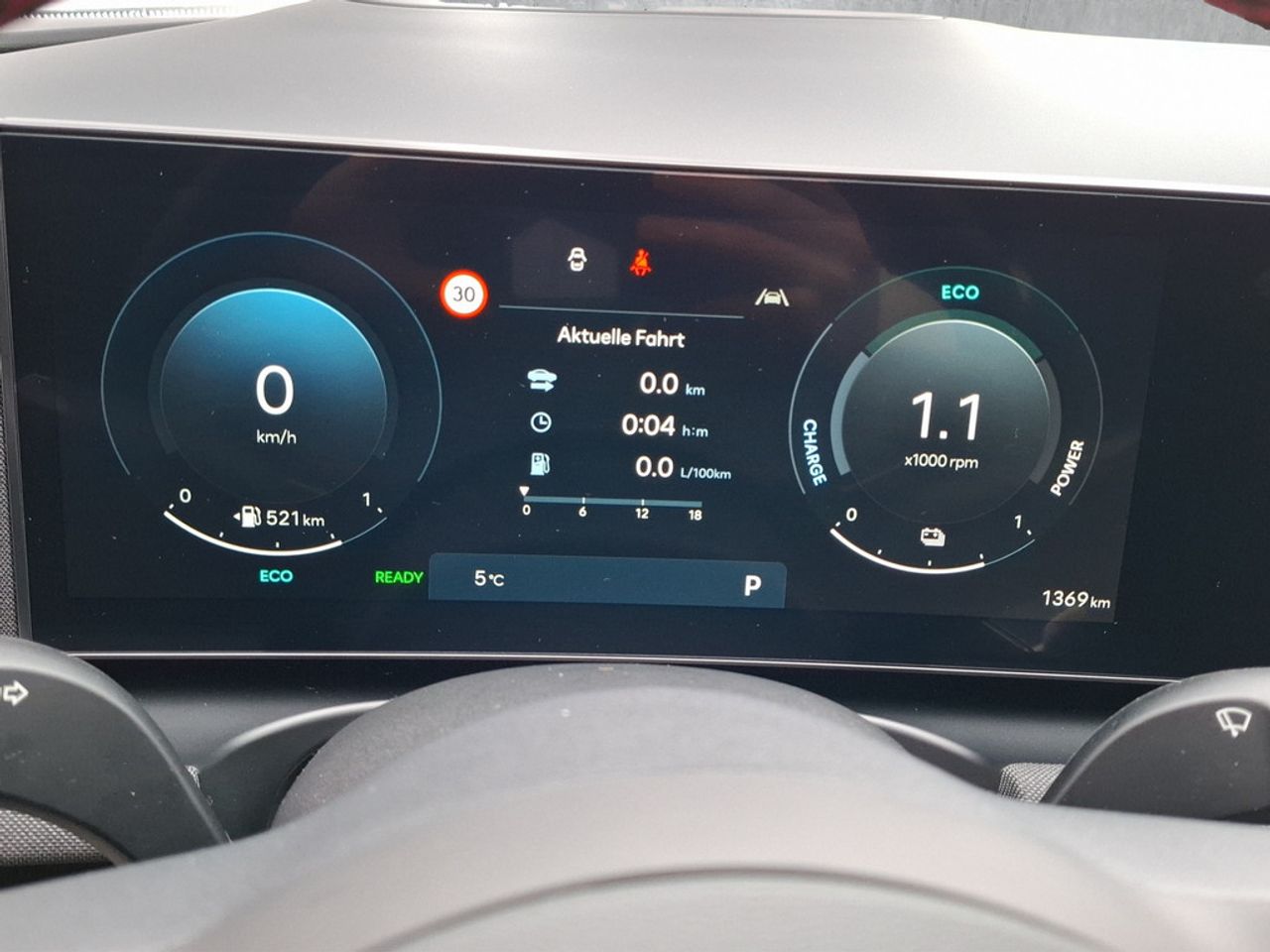 https://csb-strapi-files.fsn1.your-objectstorage.com/inventory-cars/images/9cd8ec46a64796c7cbc7fb7db6e4a130ad186500/11_1280_2843.jpg