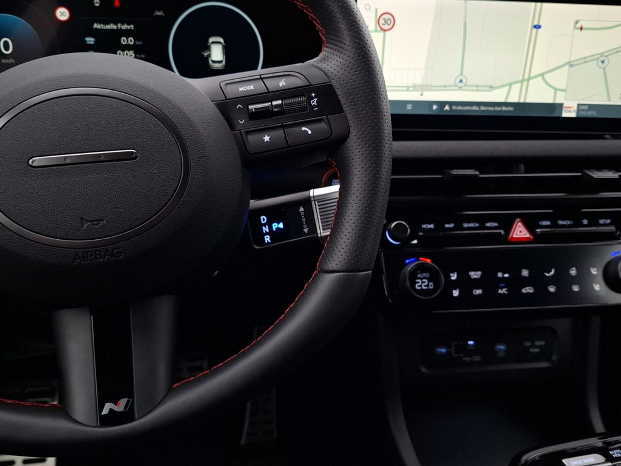 https://csb-strapi-files.fsn1.your-objectstorage.com/inventory-cars/images/9cd8ec46a64796c7cbc7fb7db6e4a130ad186500/17_1280_4784.jpg
