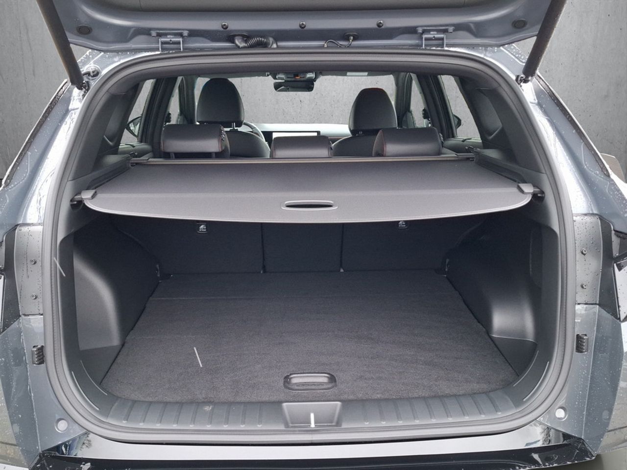 https://csb-strapi-files.fsn1.your-objectstorage.com/inventory-cars/images/9cd8ec46a64796c7cbc7fb7db6e4a130ad186500/18_1280_5934.jpg