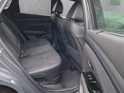 https://csb-strapi-files.fsn1.your-objectstorage.com/inventory-cars/images/9cd8ec46a64796c7cbc7fb7db6e4a130ad186500/19_500_5397.jpg