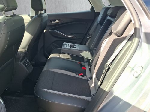 https://csb-strapi-files.fsn1.your-objectstorage.com/inventory-cars/images/9d073936c2507ed0cdc6ba4afa5bcd077b132dc5/15_500_8863.jpg
