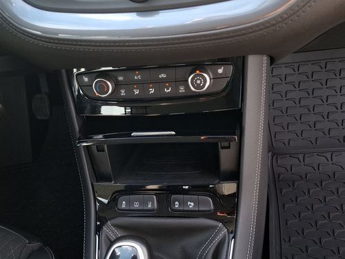 https://csb-strapi-files.fsn1.your-objectstorage.com/inventory-cars/images/9d073936c2507ed0cdc6ba4afa5bcd077b132dc5/21_500_4081.jpg
