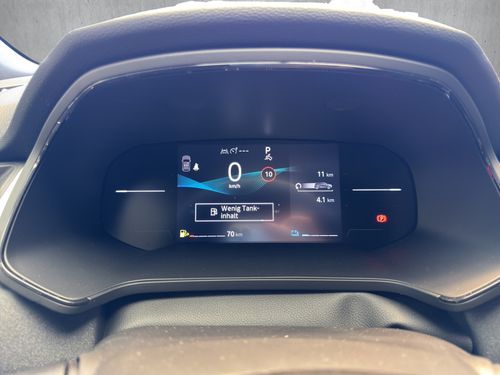 https://csb-strapi-files.fsn1.your-objectstorage.com/inventory-cars/images/9f427abefce86b9089dddac32f95e8e3d4f9735c/18_500_1453.jpg