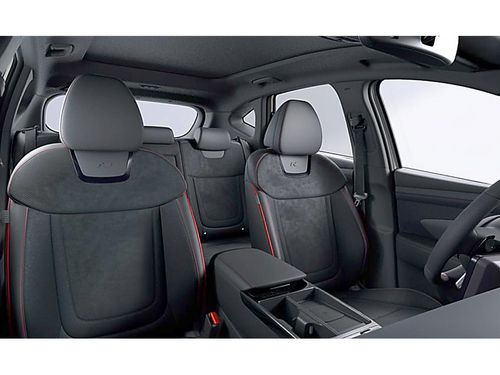 https://csb-strapi-files.fsn1.your-objectstorage.com/inventory-cars/images/9f6626075fd8b7eb2aa327c2fda45902b65e2b88/11_500_8582.jpg