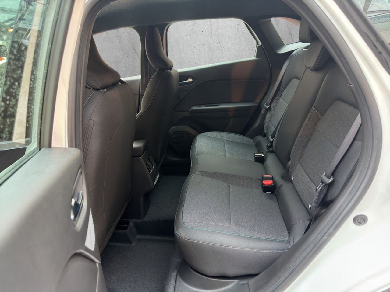 https://csb-strapi-files.fsn1.your-objectstorage.com/inventory-cars/images/9fdee54caa109d6cc260b5493fa5b44306684d34/12_1280_1344.jpg