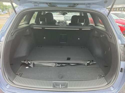 https://csb-strapi-files.fsn1.your-objectstorage.com/inventory-cars/images/a0a13ae38acb389c658a31ad28a9c0327711dccd/11_500_9289.jpg