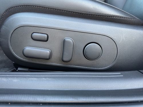 https://csb-strapi-files.fsn1.your-objectstorage.com/inventory-cars/images/a261b994f03c0590e66843f143eaaabf10c239db/22_500_5601.jpg