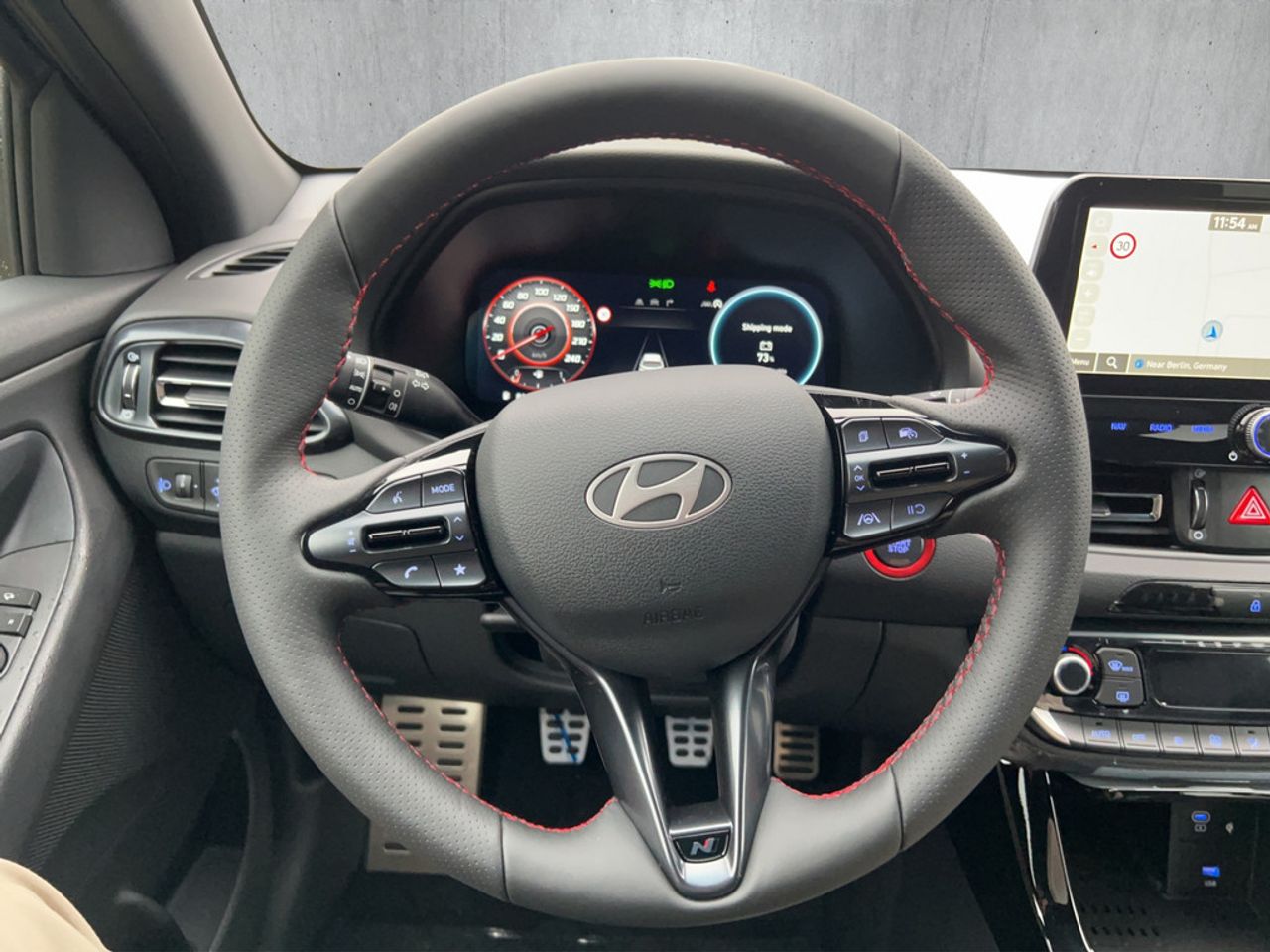https://csb-strapi-files.fsn1.your-objectstorage.com/inventory-cars/images/a3322ce8614a60c0add6d6aa94f35f6eb20601a9/10_1280_2265.jpg