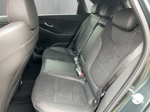 https://csb-strapi-files.fsn1.your-objectstorage.com/inventory-cars/images/a3322ce8614a60c0add6d6aa94f35f6eb20601a9/15_500_8434.jpg