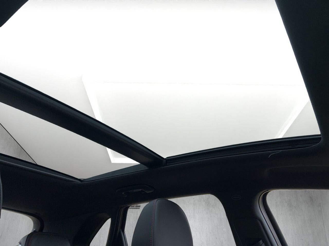 https://csb-strapi-files.fsn1.your-objectstorage.com/inventory-cars/images/a3322ce8614a60c0add6d6aa94f35f6eb20601a9/22_1280_6606.jpg