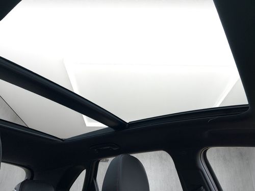 https://csb-strapi-files.fsn1.your-objectstorage.com/inventory-cars/images/a3322ce8614a60c0add6d6aa94f35f6eb20601a9/22_500_1999.jpg