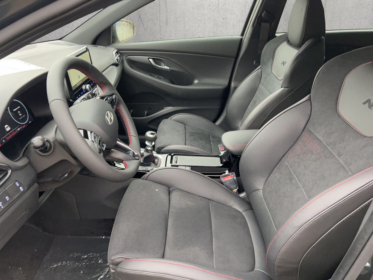 https://csb-strapi-files.fsn1.your-objectstorage.com/inventory-cars/images/a3322ce8614a60c0add6d6aa94f35f6eb20601a9/9_1280_2119.jpg