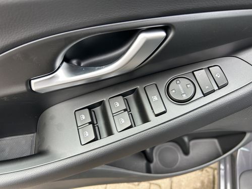 https://csb-strapi-files.fsn1.your-objectstorage.com/inventory-cars/images/a40feacd65ab4e5e0c4290ee63cdb22f3ebfe394/11_500_7836.jpg