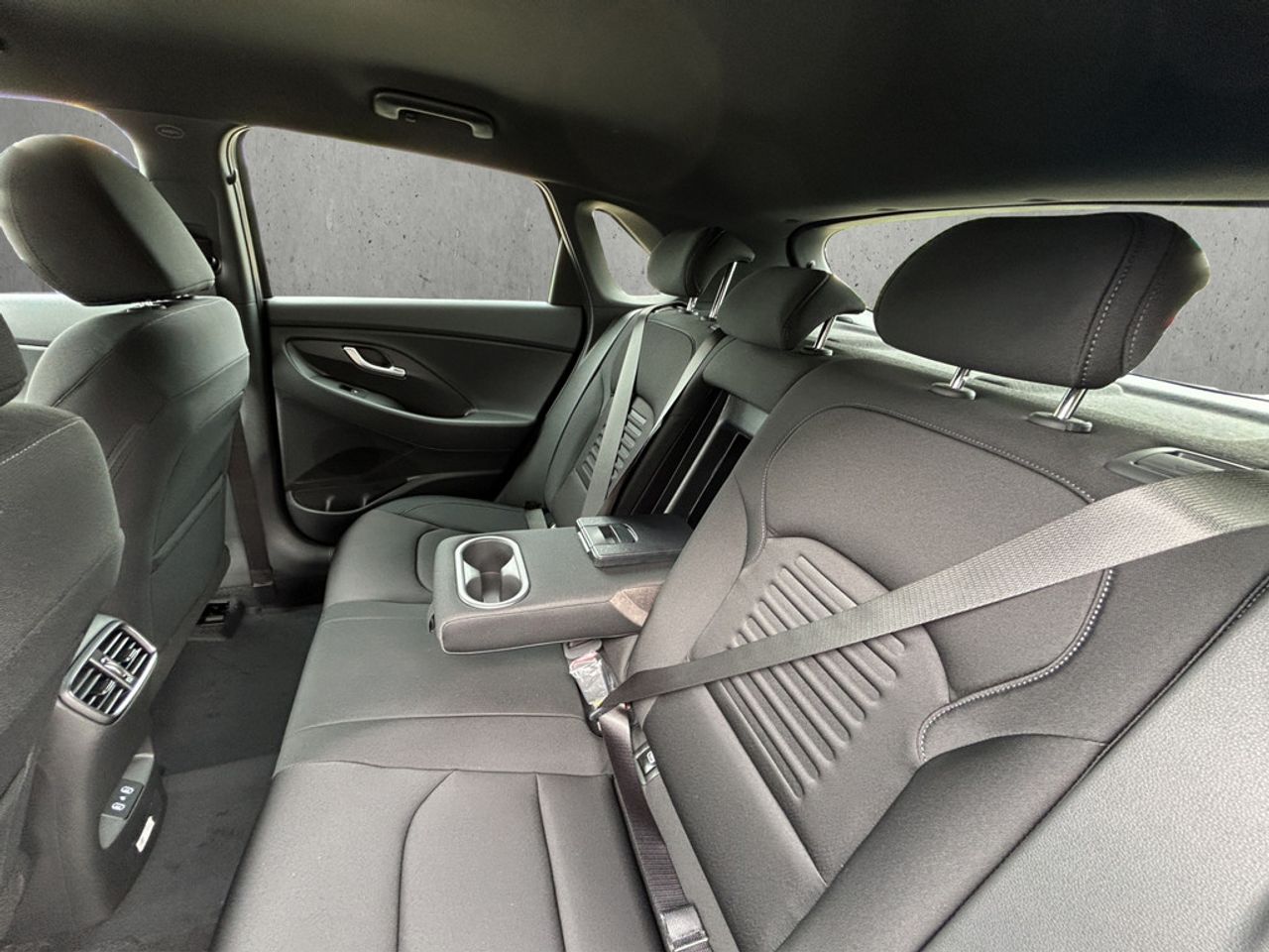 https://csb-strapi-files.fsn1.your-objectstorage.com/inventory-cars/images/a40feacd65ab4e5e0c4290ee63cdb22f3ebfe394/13_1280_7257.jpg