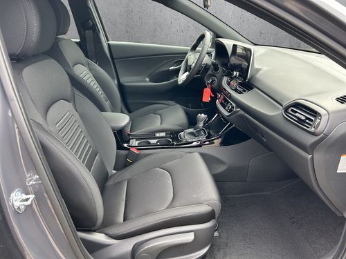 https://csb-strapi-files.fsn1.your-objectstorage.com/inventory-cars/images/a40feacd65ab4e5e0c4290ee63cdb22f3ebfe394/14_500_6575.jpg