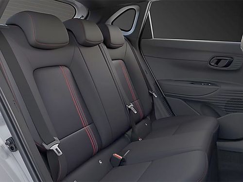 https://csb-strapi-files.fsn1.your-objectstorage.com/inventory-cars/images/a4659f82210fbc3c7d5223db5a5fd2fe4032c778/13_500_8729.jpg