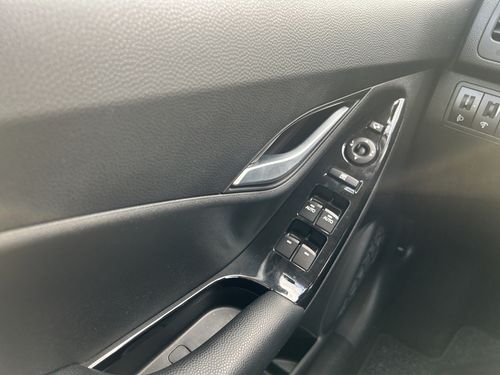 https://csb-strapi-files.fsn1.your-objectstorage.com/inventory-cars/images/a5c0efd4869ce90e5ad3abd8ba714d0c24a213dd/13_500_2643.jpg