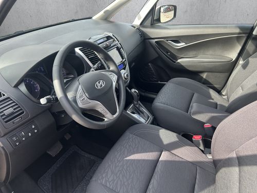 https://csb-strapi-files.fsn1.your-objectstorage.com/inventory-cars/images/a5c0efd4869ce90e5ad3abd8ba714d0c24a213dd/19_500_2059.jpg