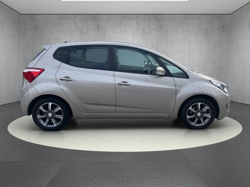 https://csb-strapi-files.fsn1.your-objectstorage.com/inventory-cars/images/a5c0efd4869ce90e5ad3abd8ba714d0c24a213dd/5_500_5126.jpg
