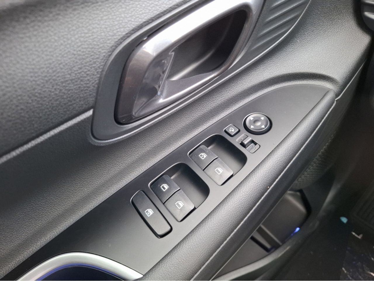 https://csb-strapi-files.fsn1.your-objectstorage.com/inventory-cars/images/a6127f93ed0eea89c346682ce994d0e2e1fa9003/12_1280_7351.jpg