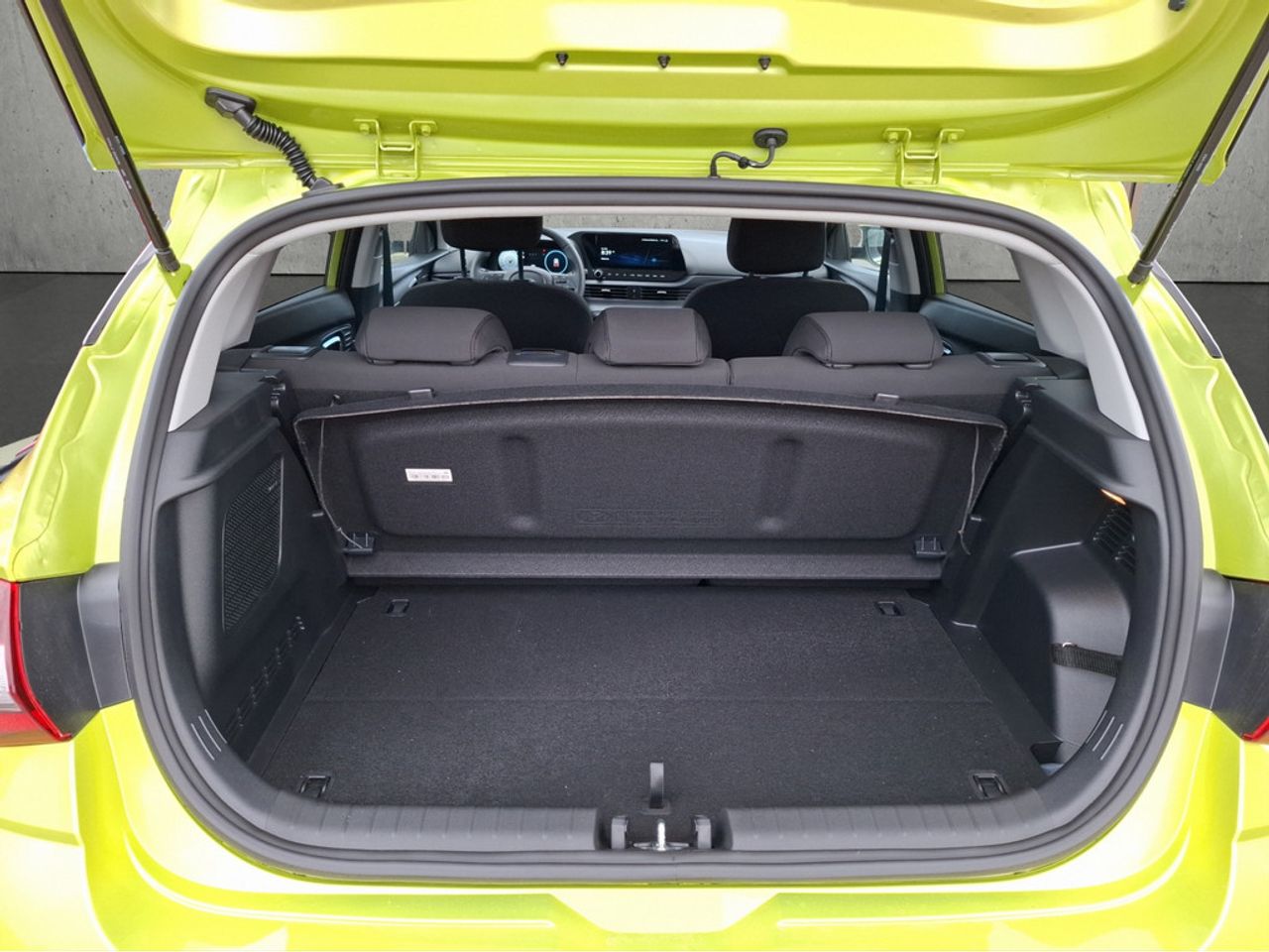 https://csb-strapi-files.fsn1.your-objectstorage.com/inventory-cars/images/a6127f93ed0eea89c346682ce994d0e2e1fa9003/17_1280_4875.jpg